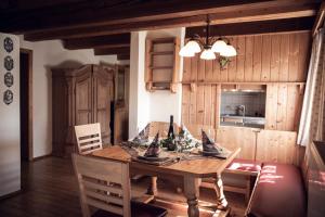 One-Bedroom Apartment room in Gasthof Zum Kramer