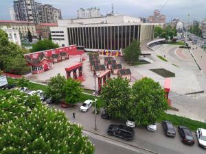 7 Sky on Yevhena Konovaltsia