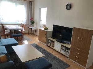 Sunny appartment by the river