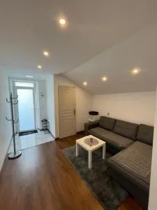 Studio privée Vesoul -Wifi,TV,Clim,Parking gratuit - Chassey-lès-Scey