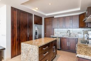 Luna Blanca Two Bedroom Unit by Kivoya