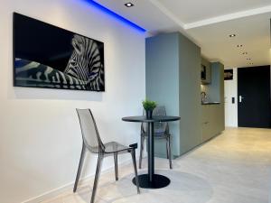 Appartement neuf climatisé - vue mer Saint-Tropez - 50m plage et port - piscine