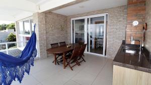 1080 - Apartamento com vista para o mar em Bombinhas