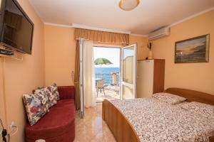 Studio with Sea View room in Apartments Posejdon