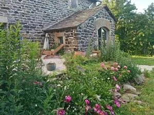 Bastides Du Mezenc - Saint-Front