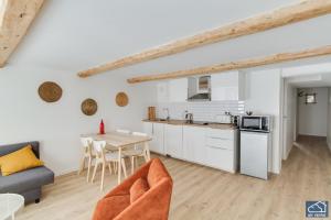 Appartements Beautiful T2 city center - COURS JULIEN REFORMES - Air Rental : photos des chambres