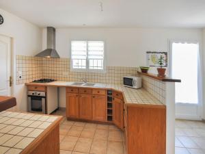 Maisons de vacances Spacious Holiday Home in Aigues vives : photos des chambres