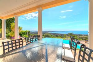 Villa Pertuades Villa with amazing sea view and swimming pool
