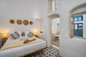 Mystagoge cave pooljacuzzi, cellar and hammam