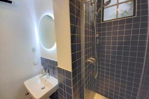 MAISON FRANCOIS Paris