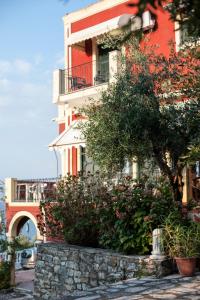 Apraos Bay Hotel In Kalamaki Beach, 100m from the lovely sandy beach