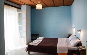 Apraos Bay Hotel In Kalamaki Beach, 100m from the lovely sandy beach