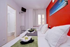 Barcelona City North Hostal