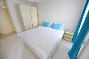 SiS 2 Bedroom 2 Bath with free parking in Ohrid