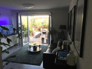 Appartements Villa Marcenac 45 m2, jardin, parking, wifi, netflix : photos des chambres