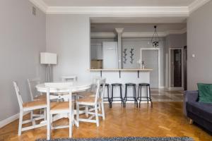 Jezuicka Old Town Pleasant Apartment by BookingHost