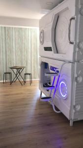 Capsule Double in Dormitory Room with Shared Bathroom room in We Hostel Palma - Albergue Juvenil