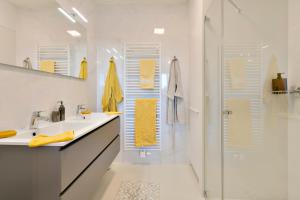 Modern appartement met doorkijk op de duinen