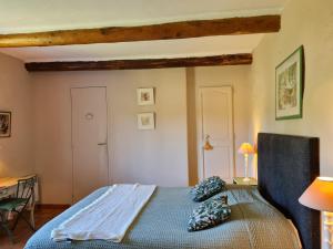 Maisons d'hotes Domaine La Condamine CRILLON LE BRAVE : photos des chambres