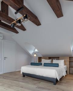 KONTRAKT Boutique Hotel