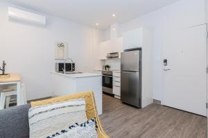 New and Perfectly Located 1 Bedroom Apartment by Den Stays