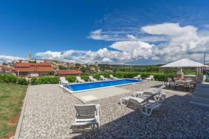 Holiday Home with pool in Višnjan