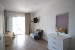 Double or Twin Room with Bathroom
