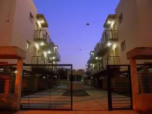 Guadalupe Apart - Reynaldo Cullen