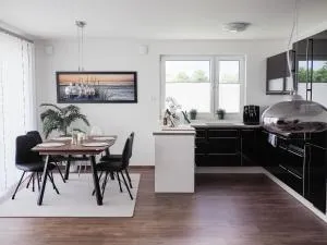 Moderne Ferienwohnung mit Seeblick & Terrasse 96qm - Sedlitz