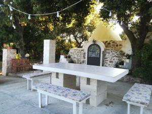 Trullo Alessandro e Villa Raffaela - 4-stjärniga hotell i San Vito dei Normanni