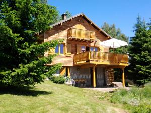 Chalet de 4 chambres avec jardin amenage a Ax les Thermes a 1 km des pistes