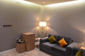 شقق بيتك هوم للشقق المخدومة