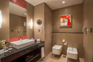 Deluxe Double or Twin Room room in Crowne Plaza Riyadh - RDC Hotel & Convention, an IHG Hotel