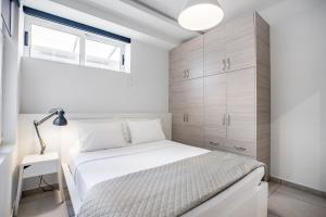 Supreme B1 Apartment in Syntagma