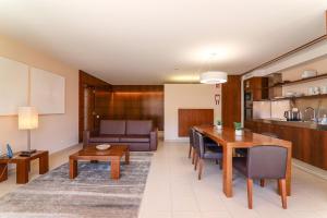 Apartamento Salgados 12c