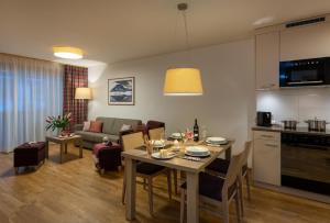 One-Bedroom Apartment room in Pradas Resort Brigels