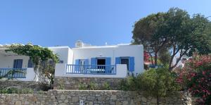 Idyllic Vacation House Myconos Greece