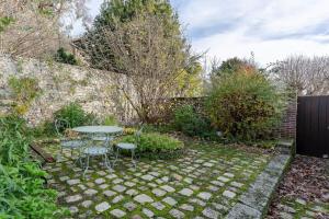 Couleur Corail Studio Peaceful gem & shared yard Central Honfleur