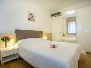 MAJ - ANA - Luxury Family Apartments with Pool