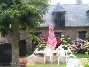 Maisons de vacances Maison de 2 chambres avec jardin clos et wifi a Plehedel a 5 km de la plage : photos des chambres