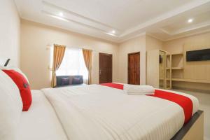 RedDoorz @ Hotel Copacobana Bengkulu