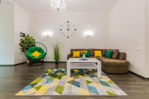 Поруч укриття, 2к квартира біля Хрещатика, вхід у метро у сусідньому будинку