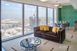 Dream Inn Dubai Apartments - 48 Burj Gate Luxury Homes - image 1
