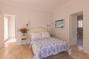 Maisons de vacances Quiet 50's cottage - 12 p. - Private park & pool : photos des chambres