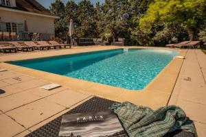 Maisons de vacances Quiet 50's cottage - 12 p. - Private park & pool : photos des chambres