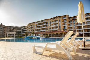 Sunny apartment in a complex with a POOL and GYM by Flаt Manаger