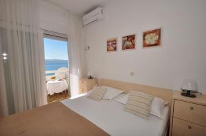 Studio Apartment in Duce with Sea View, Balcony, Air Conditioning, Wi-Fi (3425-4)