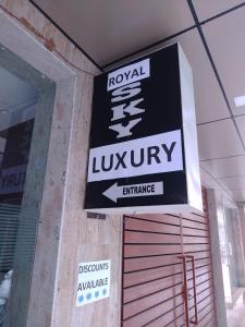 Hotel Royal Sky Luxury Near Delhi Airport