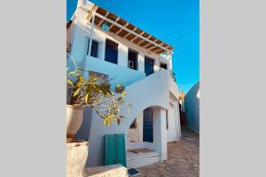 Blabla House Tinos Greece