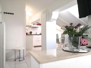 Apartamento con 1 dormitorio - Ático